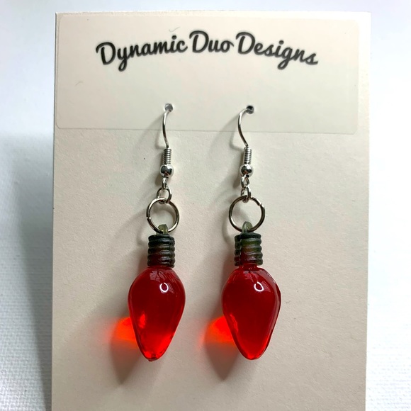 Christmas Light Bulb earrings in Red or Green - Picture 6 of 7